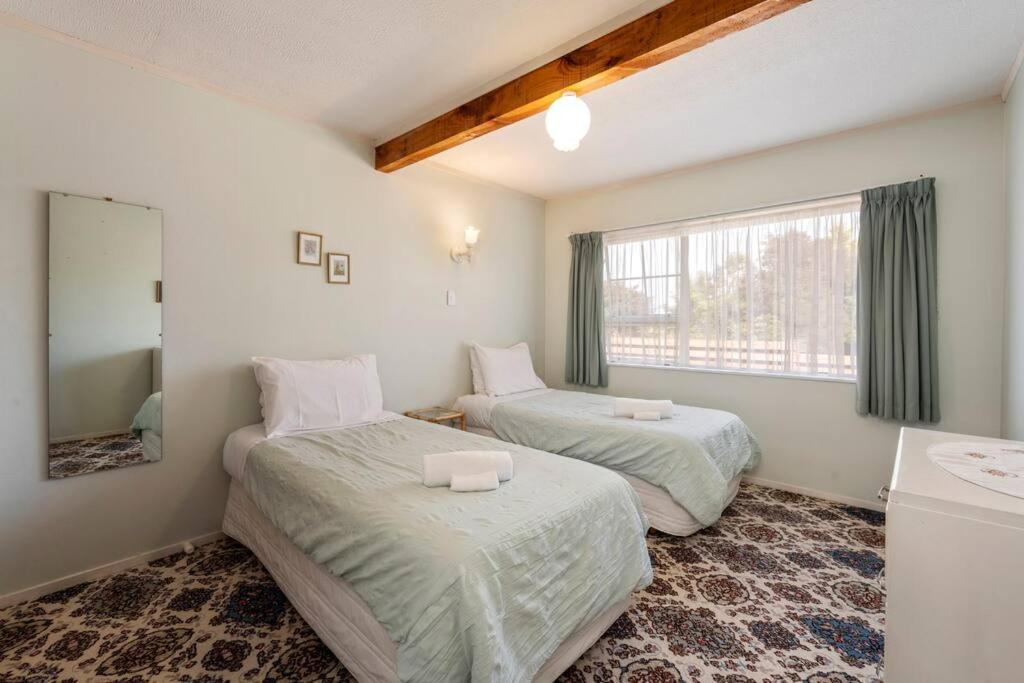 Villa Charming Hideaway Lago Lago Taupo Exterior foto
