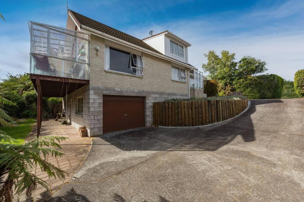 Villa Charming Hideaway Lago Lago Taupo Exterior foto