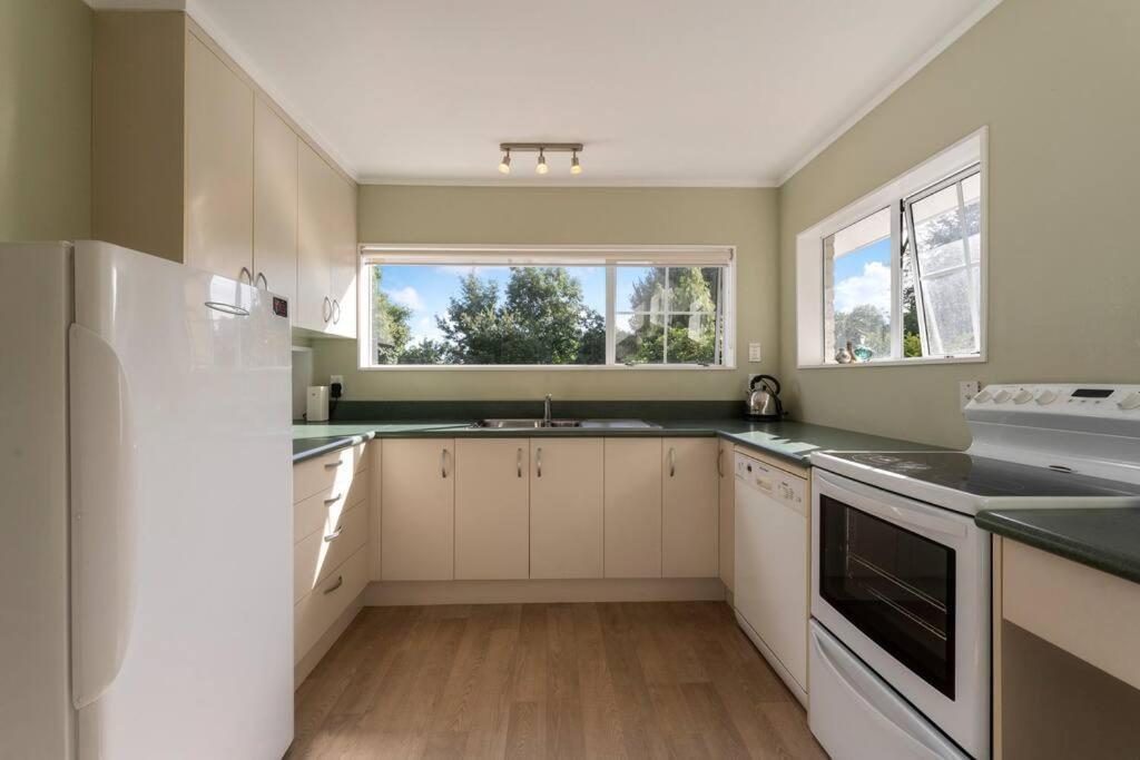 Villa Charming Hideaway Lago Lago Taupo Exterior foto